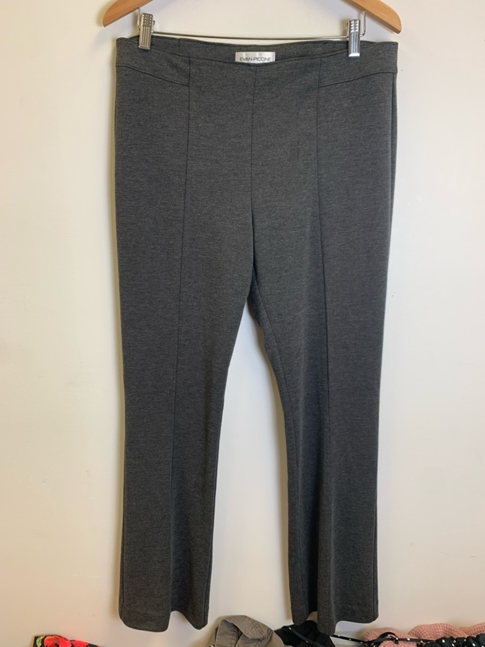 Evan Picone Charcoal Gray Knit Pants with Center Seam